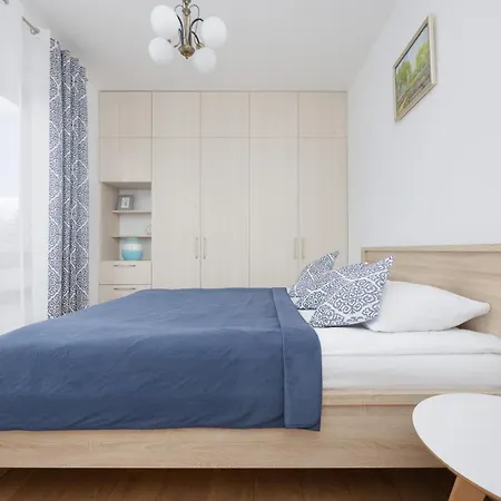 아파트 Klimatyzowany Z Parkingiem W Stolicy By Renters 바르샤바