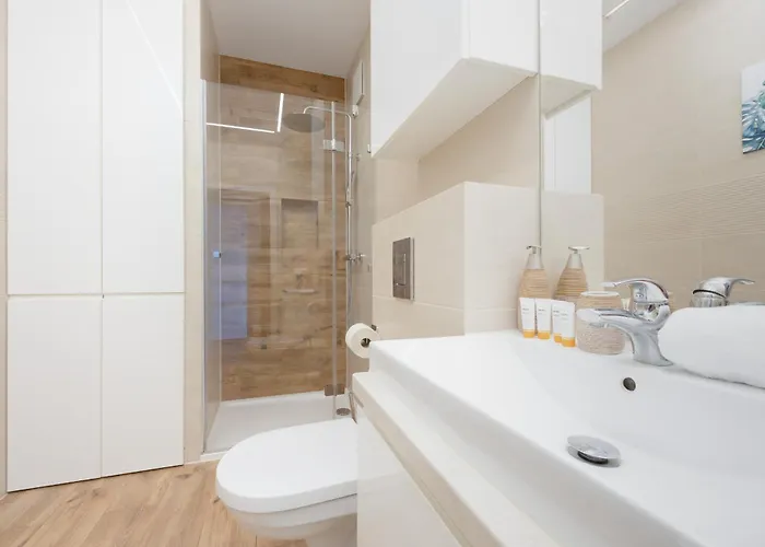 شقة Klimatyzowany Z Parkingiem W Stolicy By Renters