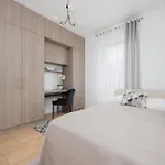 Klimatyzowany W Stolicy By Renters דירה *